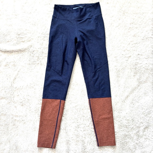 Outdoor Voices Dipped Warmup Leggings - Picture 2 of 9